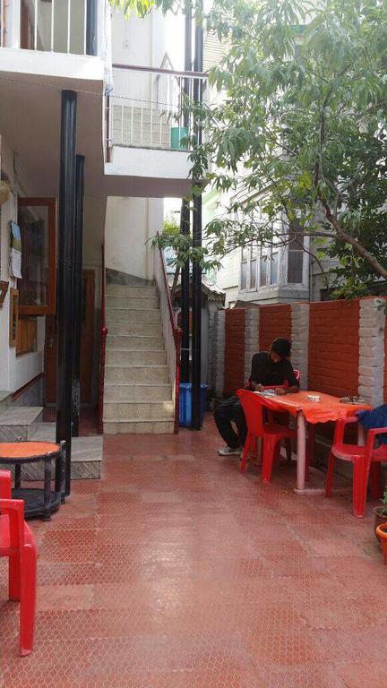 Taj Guest House Srīnagar Extérieur photo