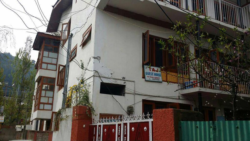 Taj Guest House Srīnagar Extérieur photo