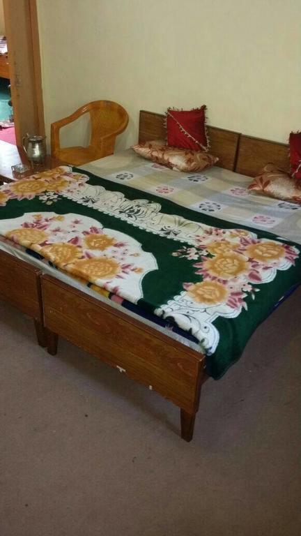 Taj Guest House Srīnagar Extérieur photo